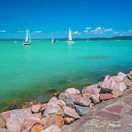 Joe Beach Apartman Кестхей Екстер'єр фото